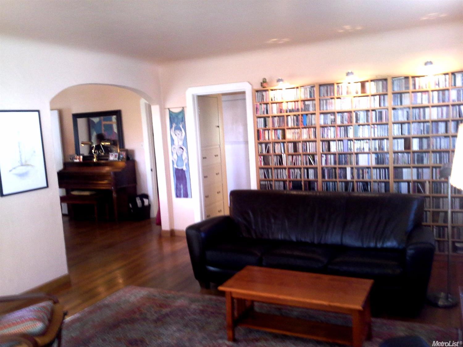 1425 Lyons Ave, Turlock, CA 95380 photo 4