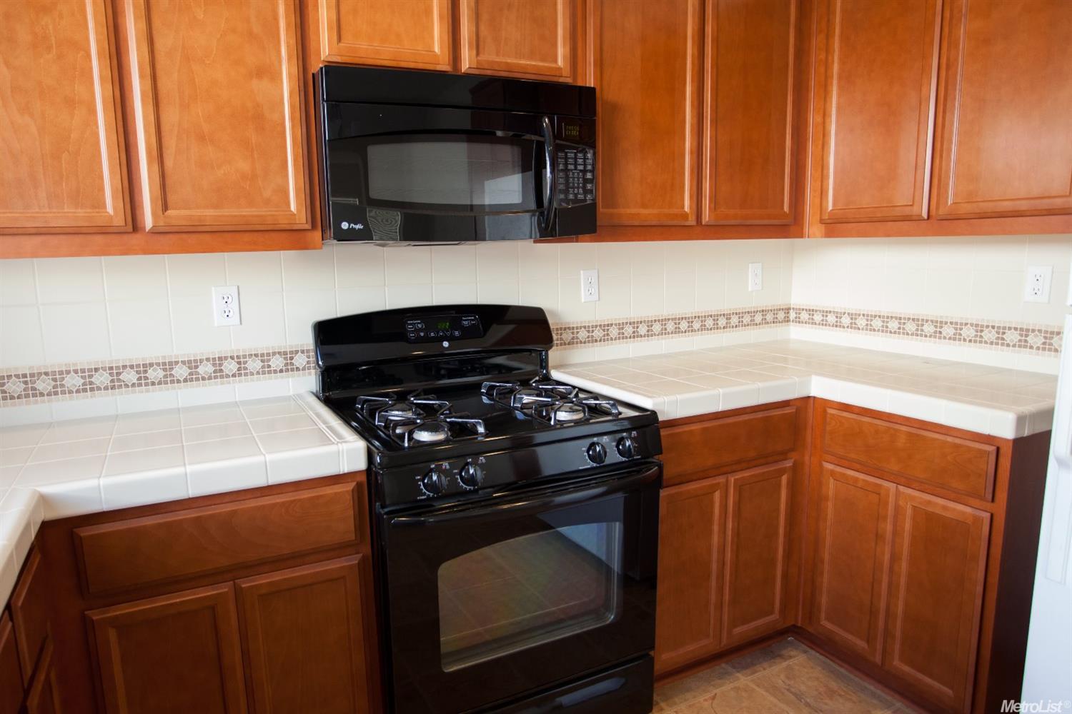 1450 Intrigue Ln, Manteca, CA 95337 photo 8