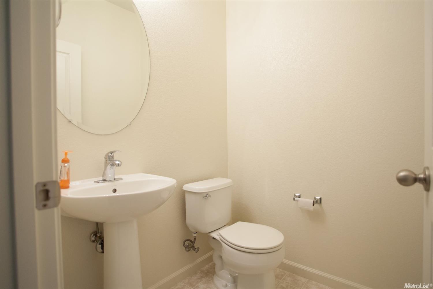 1450 Intrigue Ln, Manteca, CA 95337 photo 9
