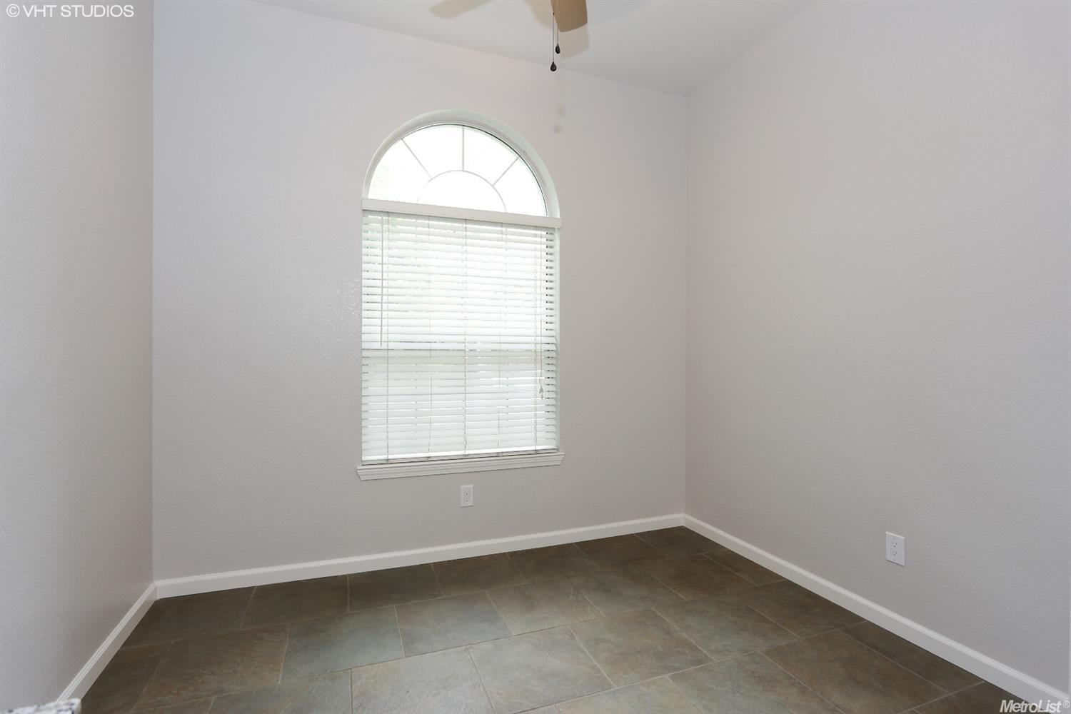 4908 Eagle Peak Ct, Antelope, CA 95843 photo 9