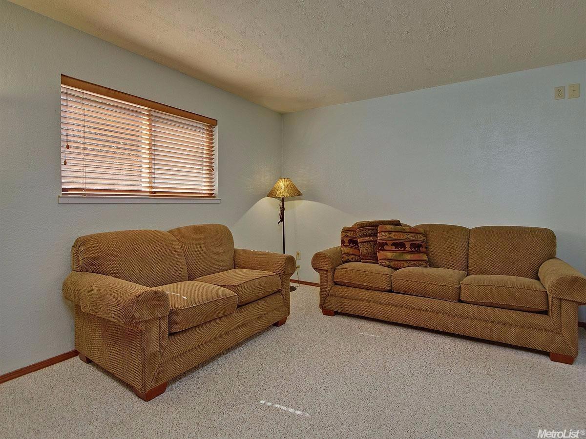 1131 Large Oak Dr, Placerville, CA 95667 photo 11
