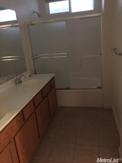 13465 Basalt Ct, Lathrop, CA 95330 photo 6