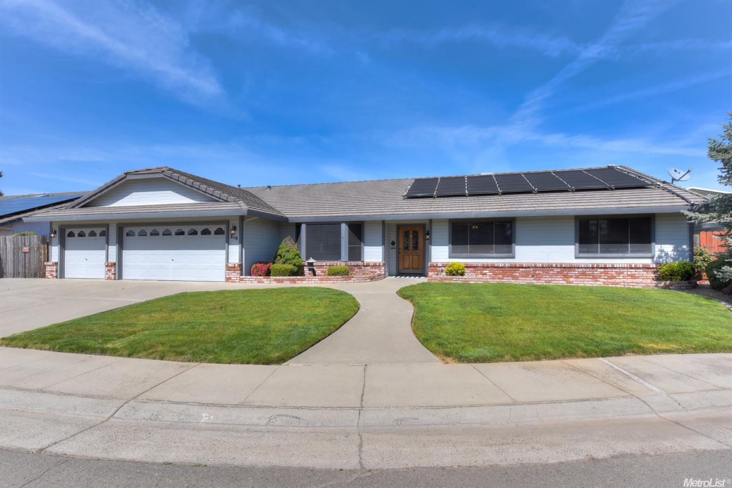 816 Corvey Cir, Galt, CA 95632 photo 1