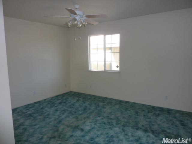 916 S Willow Ave, Manteca, CA 95337 photo 11