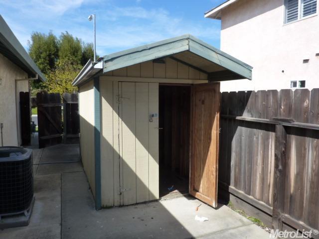 916 S Willow Ave, Manteca, CA 95337 photo 23