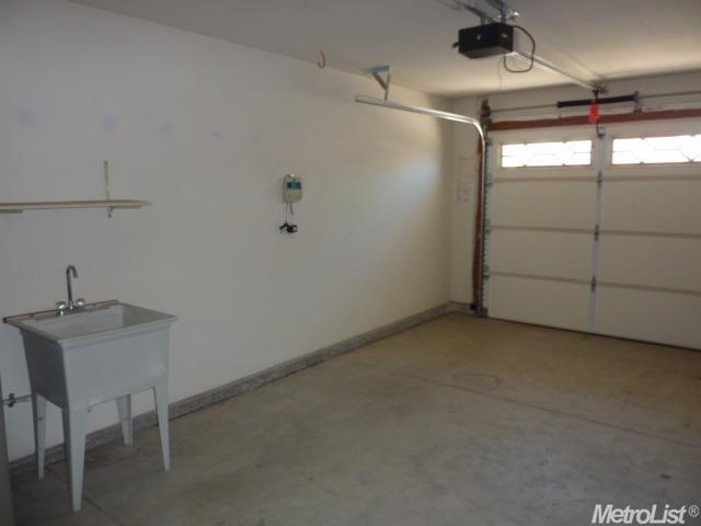 916 S Willow Ave, Manteca, CA 95337 photo 16