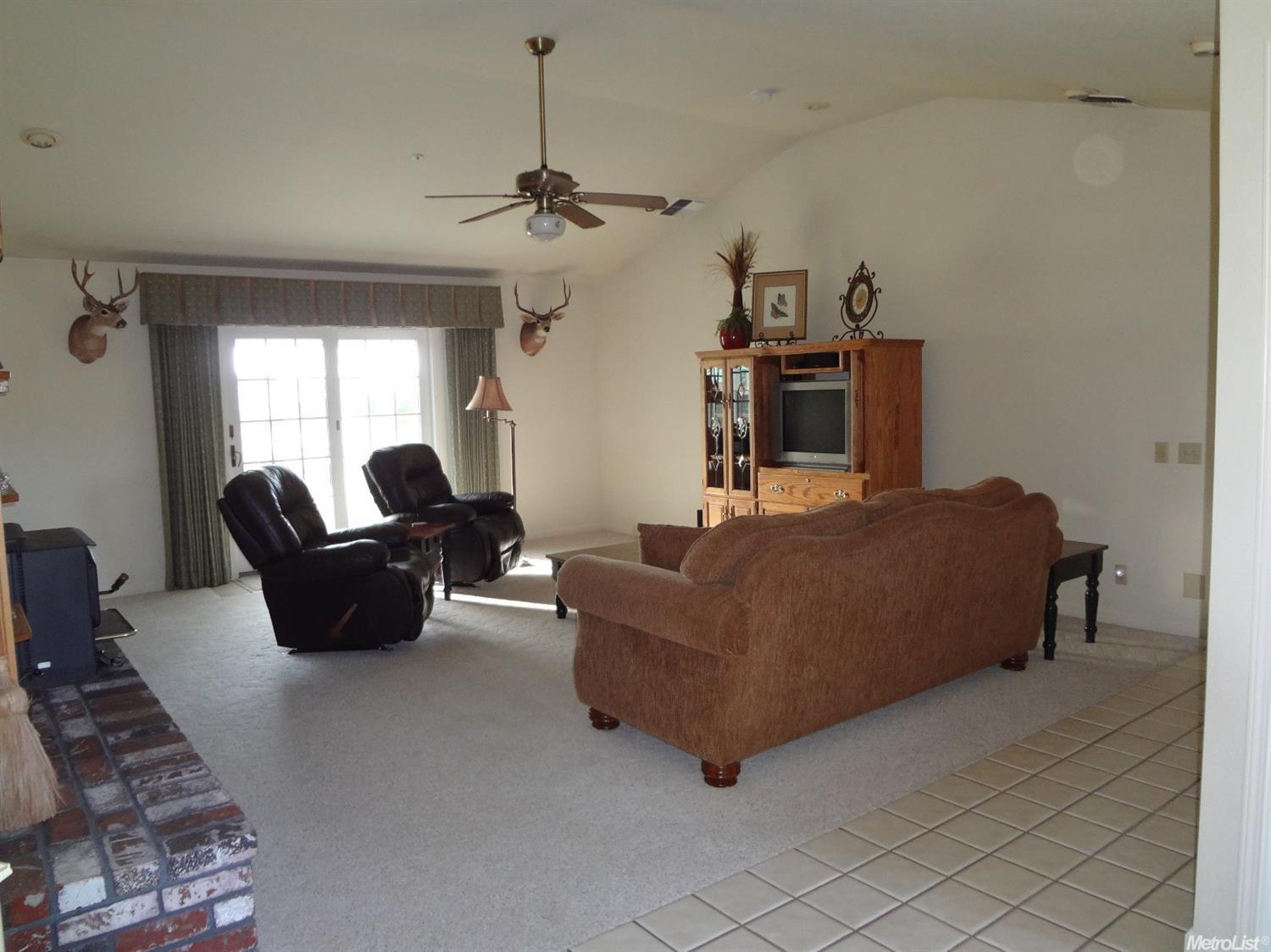 9055 Tavernor Rd, Wilton, CA 95693 photo 14