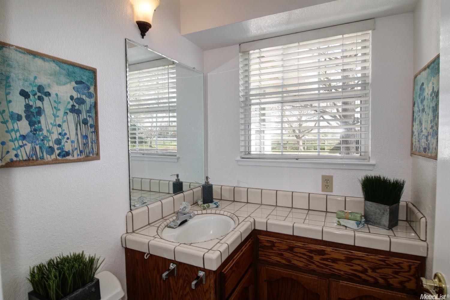 8771 Dillard Rd, Wilton, CA 95693 photo 17