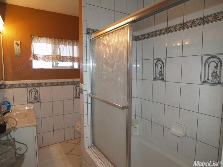 836 Panama Dr, Modesto, CA 95351 photo 9