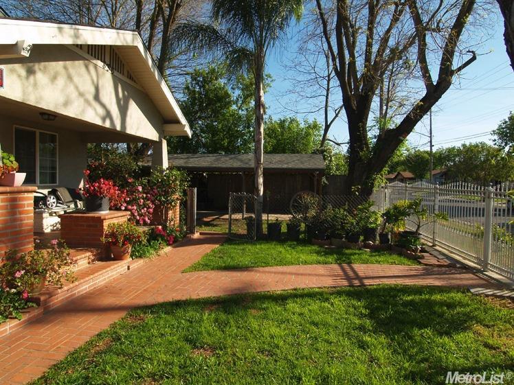 836 Panama Dr, Modesto, CA 95351 photo 3