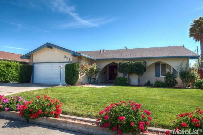 222 Laguna Dr, Tracy, CA 95376 photo 1