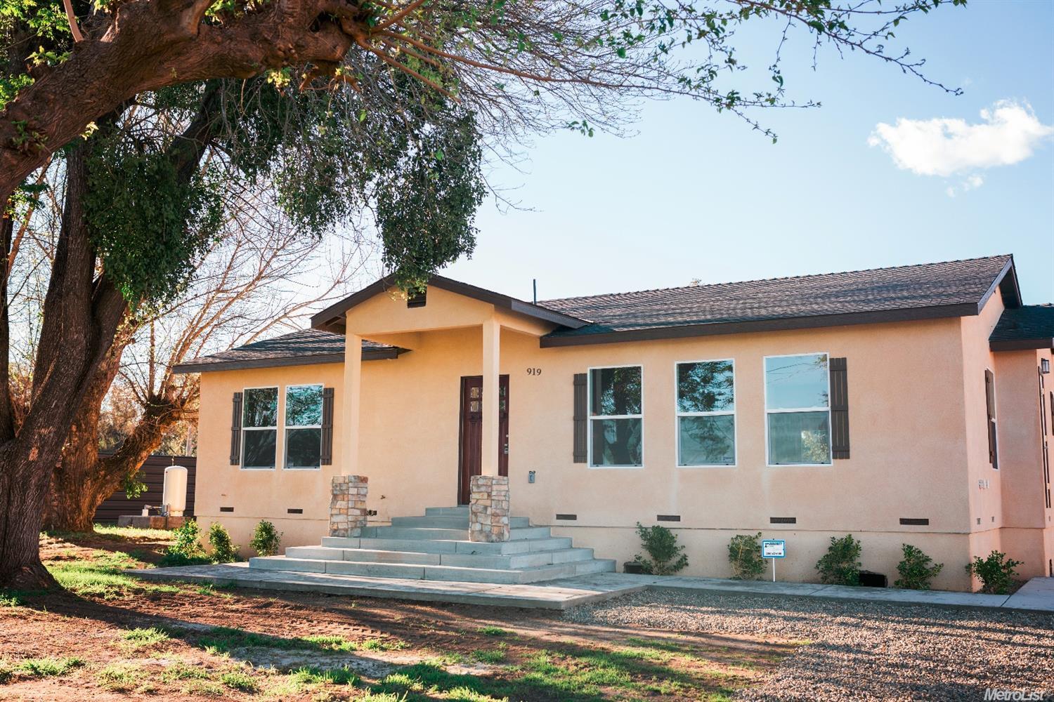 2919 W Hatch Rd, Modesto, CA 95358 photo 1