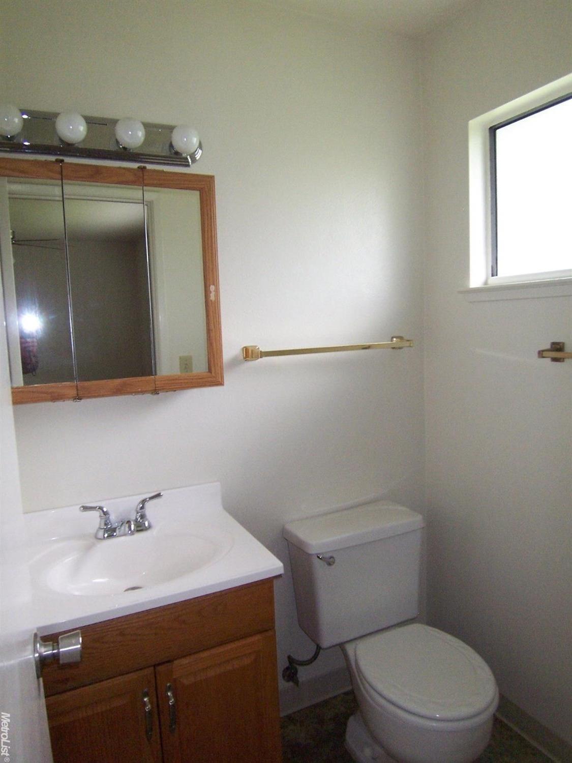 4833 Mcnary Ct, Modesto, CA 95357 photo 9