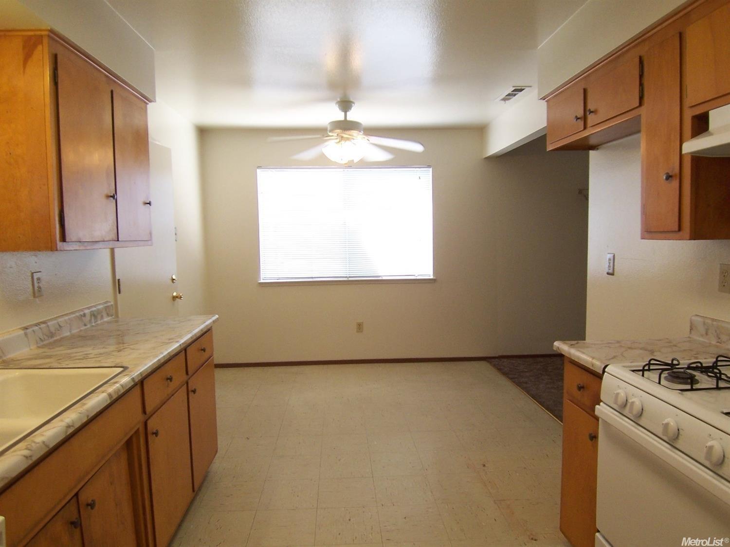 4833 Mcnary Ct, Modesto, CA 95357 photo 6