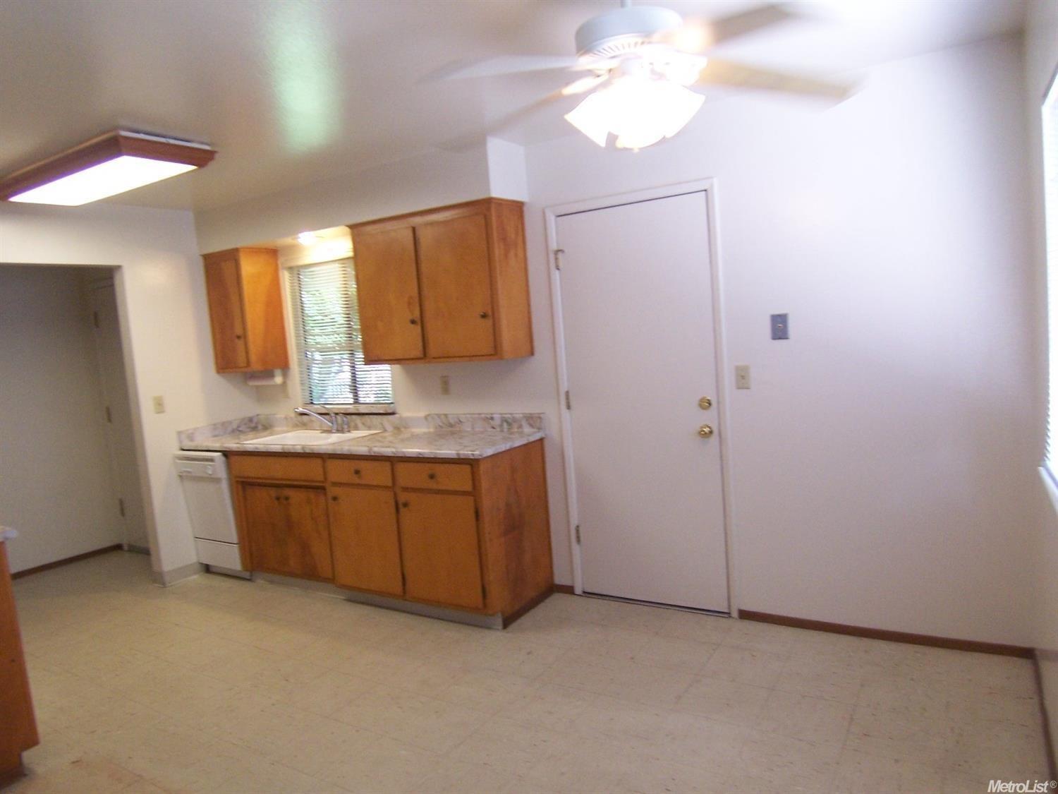 4833 Mcnary Ct, Modesto, CA 95357 photo 7