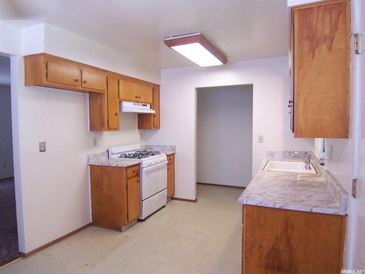 4833 Mcnary Ct, Modesto, CA 95357 photo 5