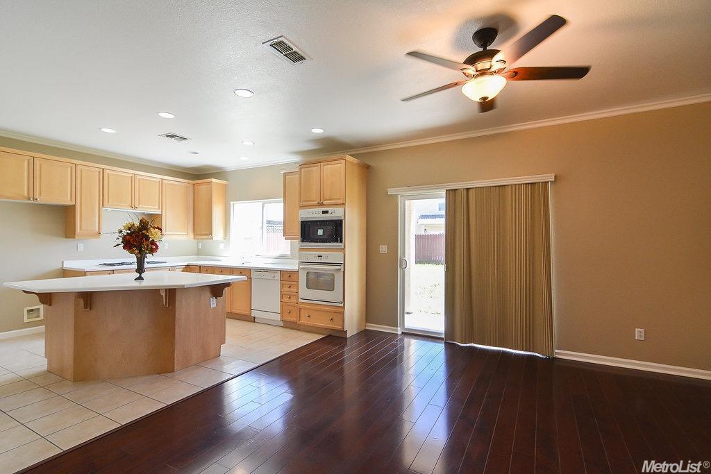 2238 Gibralter Dr, Manteca, CA 95337 photo 8