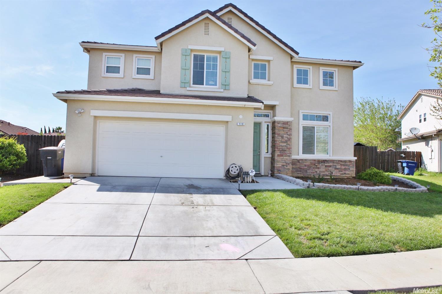 719 Pine Creek Ln, Patterson, CA 95363 photo 1