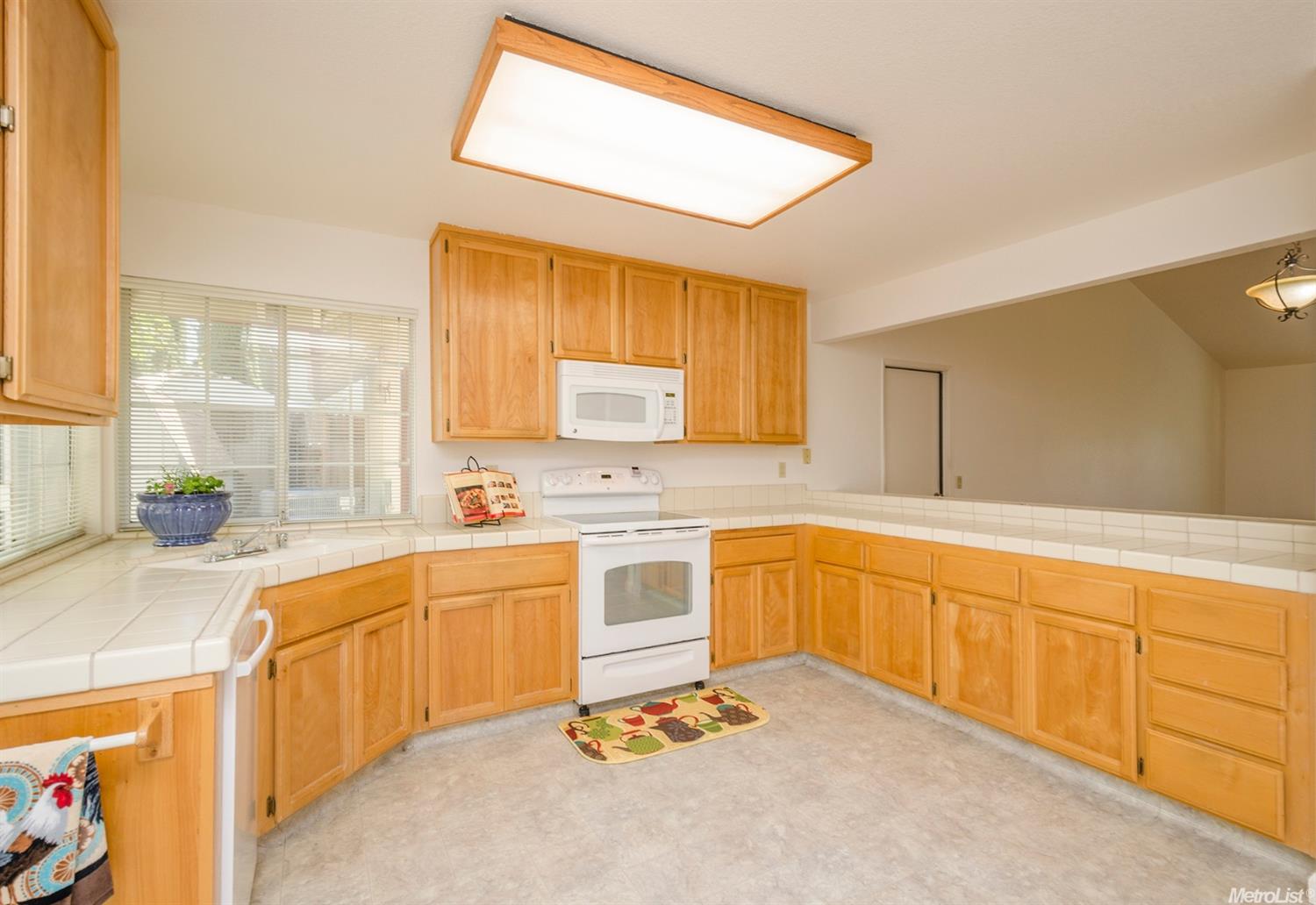 3863 Olivebranch Ln, Carmichael, CA 95608 photo 9