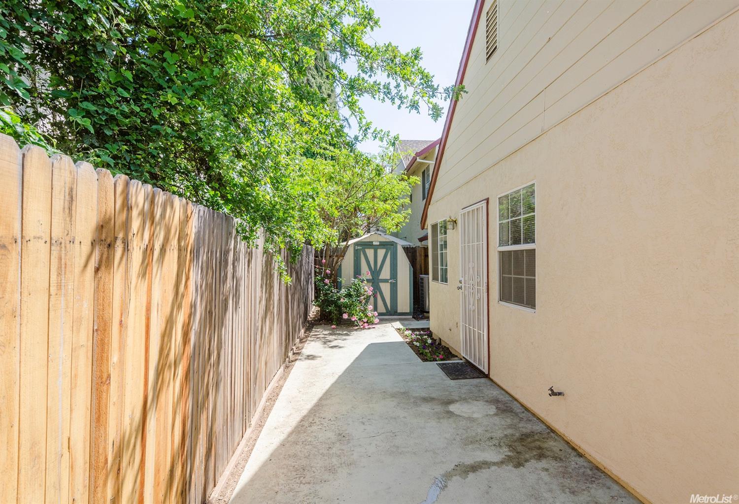 3863 Olivebranch Ln, Carmichael, CA 95608 photo 18