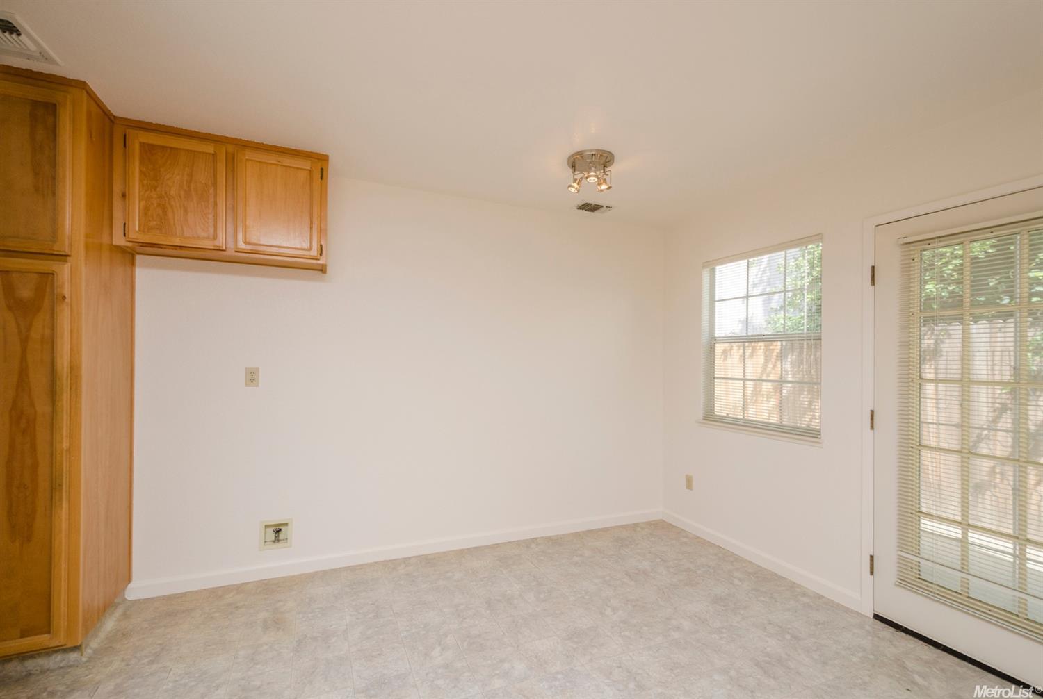 3863 Olivebranch Ln, Carmichael, CA 95608 photo 12