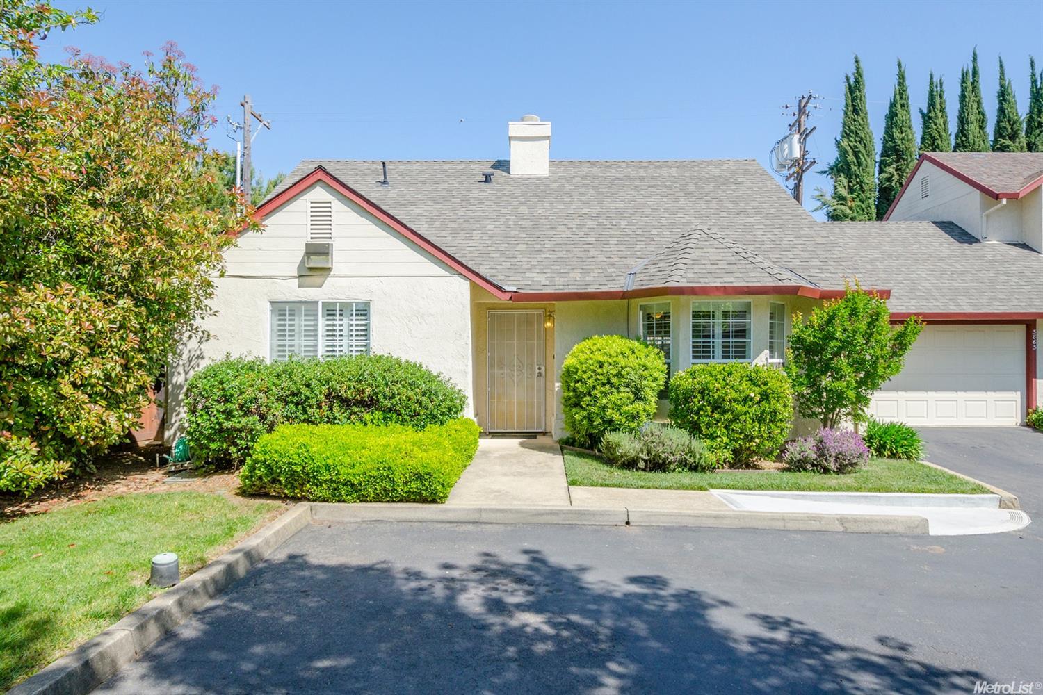 3863 Olivebranch Ln, Carmichael, CA 95608 photo 2