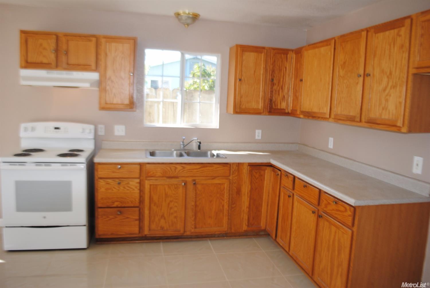 1605 Eureka St, Modesto, CA 95358 photo 7