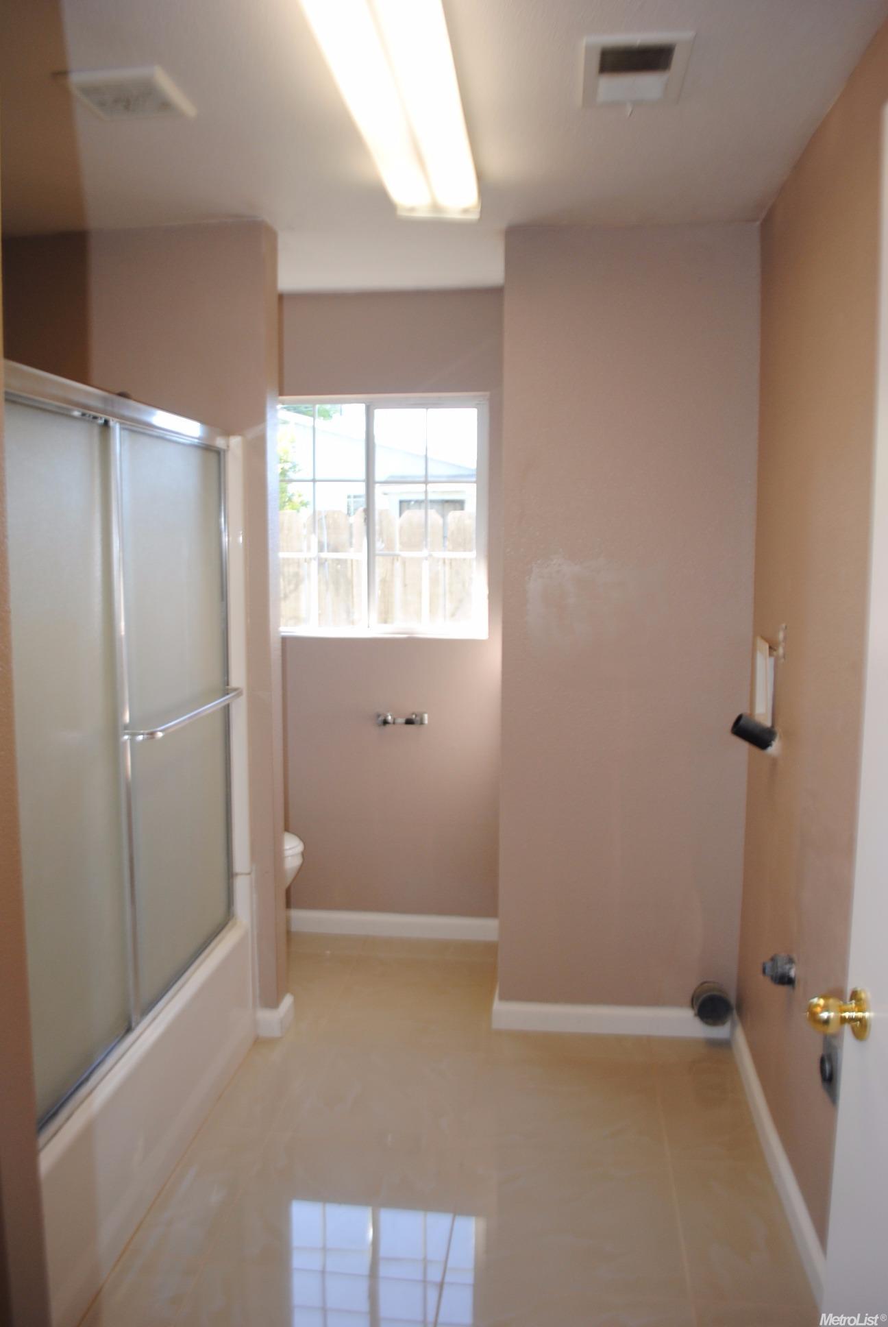 1605 Eureka St, Modesto, CA 95358 photo 8
