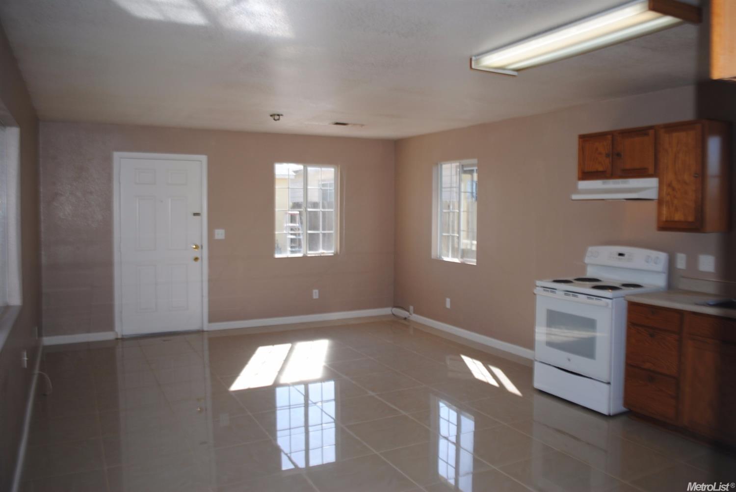 1605 Eureka St, Modesto, CA 95358 photo 6