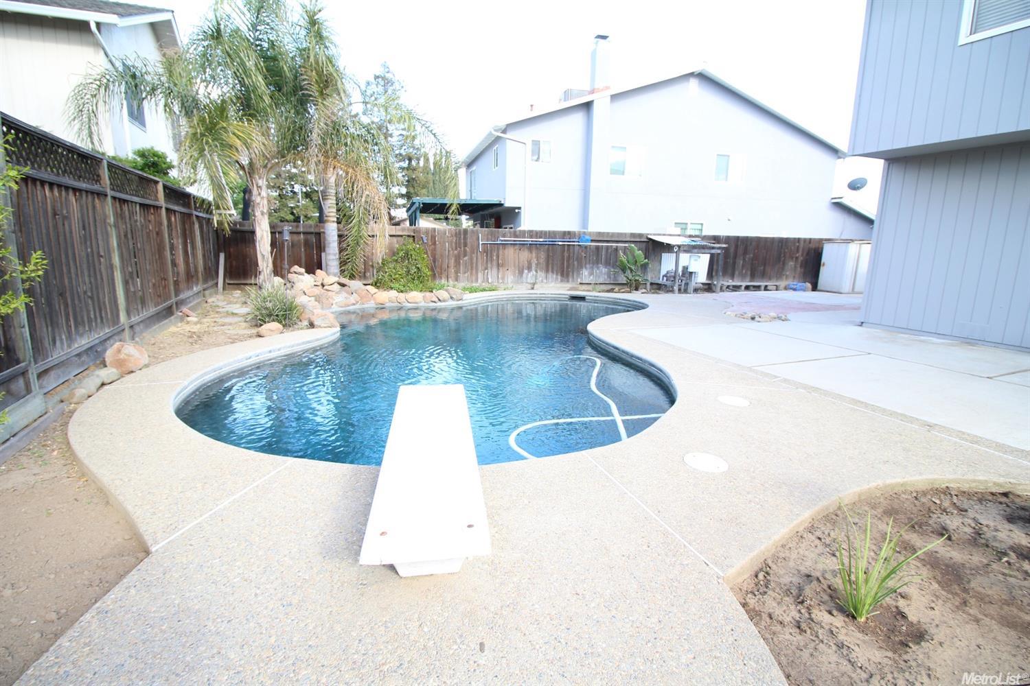 1417 Parkview St, Manteca, CA 95337 photo 3