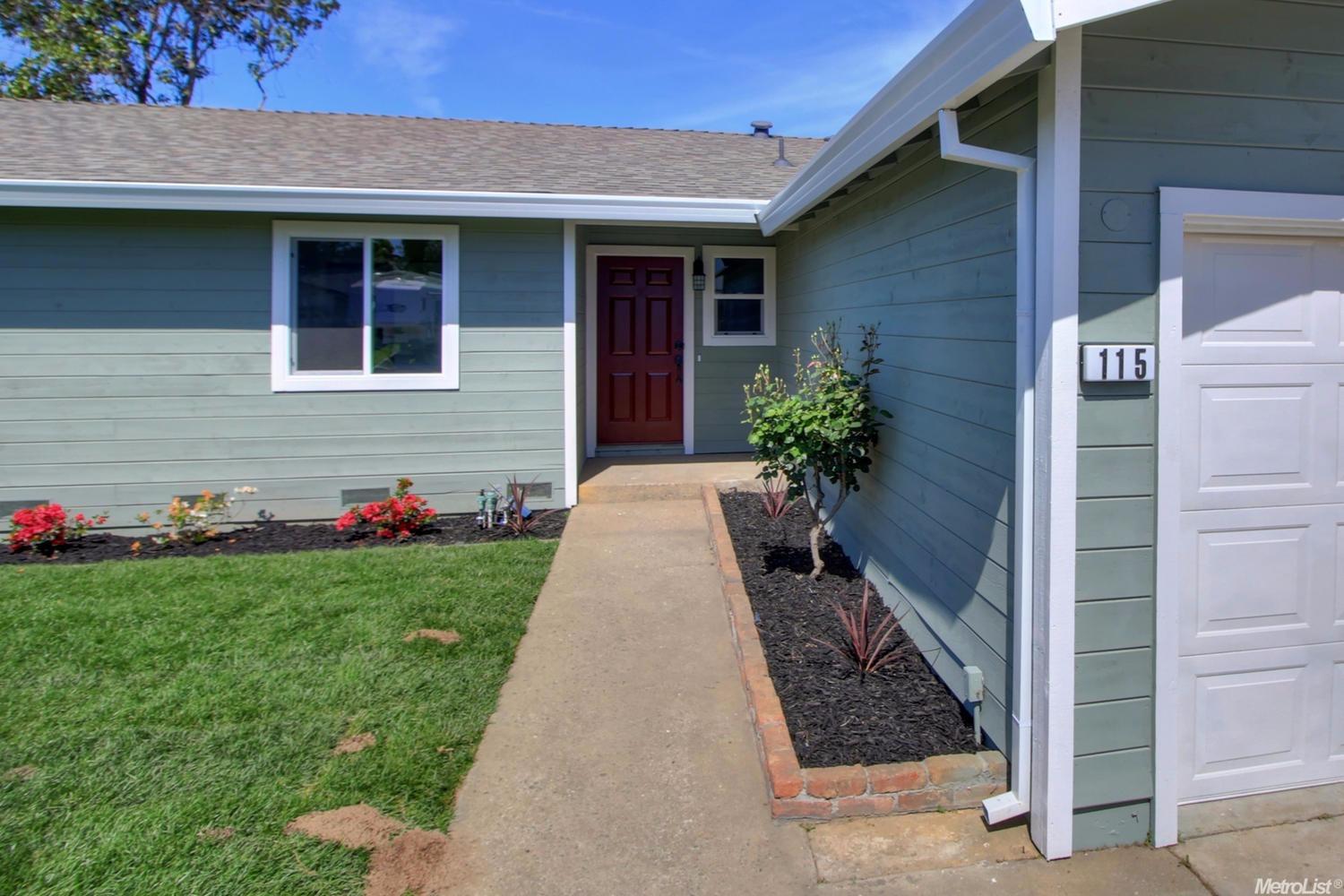 115 Hemlock Dr, Lodi, CA 95240 photo 2