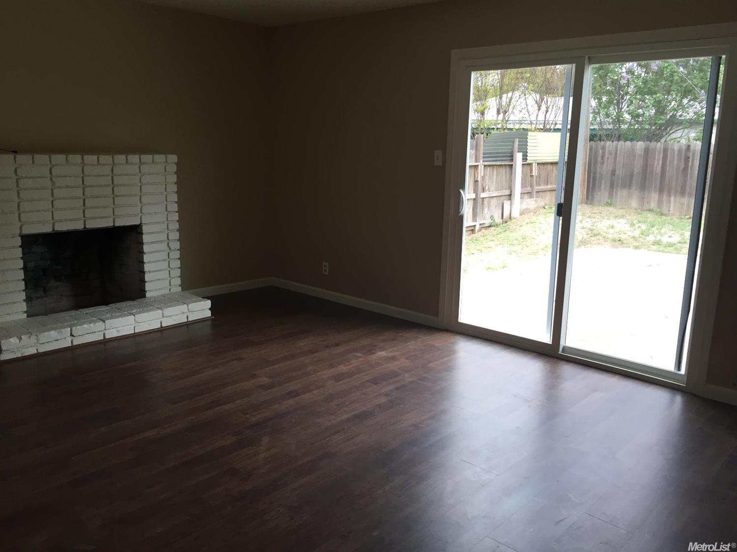 1801 Evergreen Ave, Modesto, CA 95350 photo 2