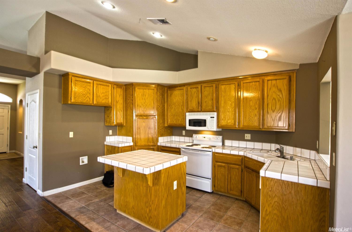 2721 Tradition Way, Modesto, CA 95355 photo 4