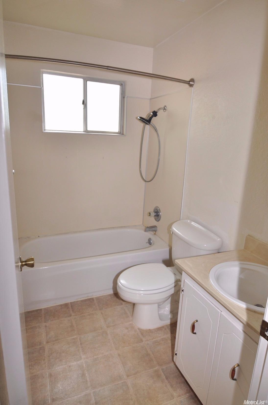 2039 Alta Loma, Davis, CA 95616 photo 9