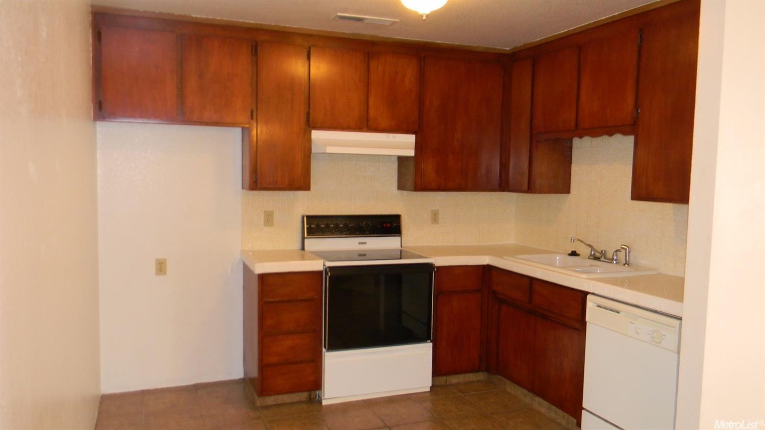 9204 Eaglepoint Ln, Stockton, CA 95210 photo 4