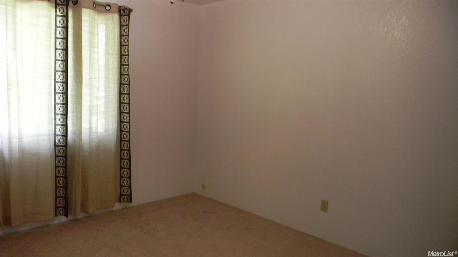 9204 Eaglepoint Ln, Stockton, CA 95210 photo 12