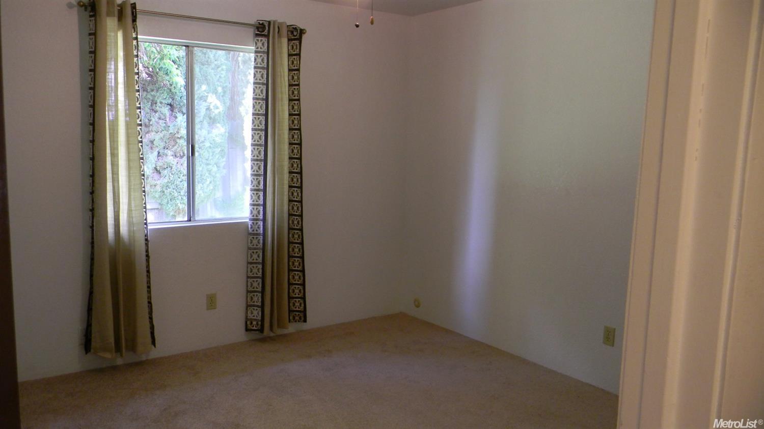 9204 Eaglepoint Ln, Stockton, CA 95210 photo 11