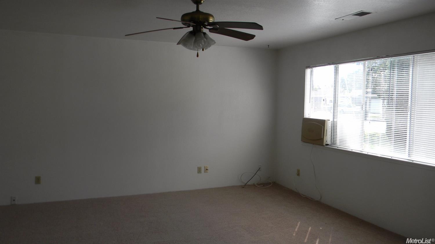 9204 Eaglepoint Ln, Stockton, CA 95210 photo 7