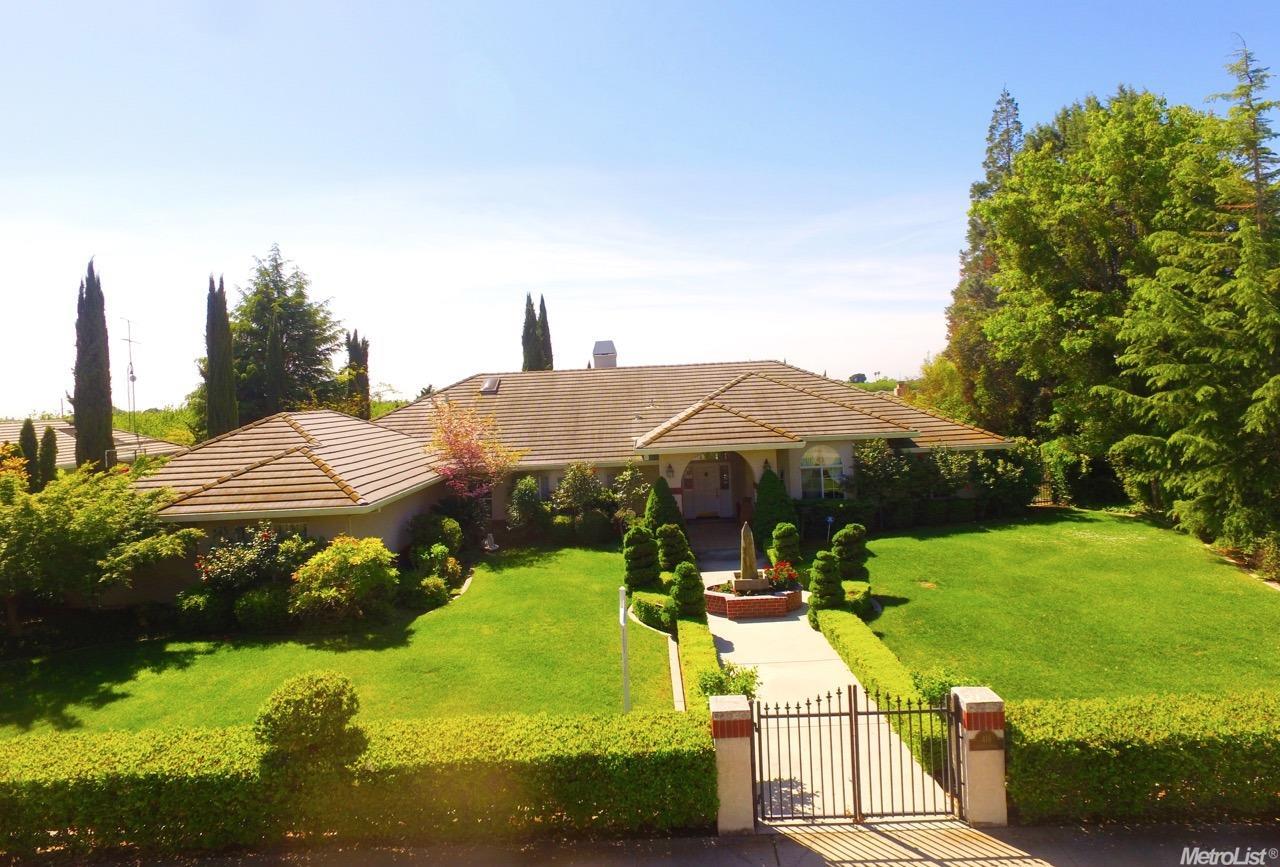 416 Hartley Dr, Modesto, CA 95356 photo 1