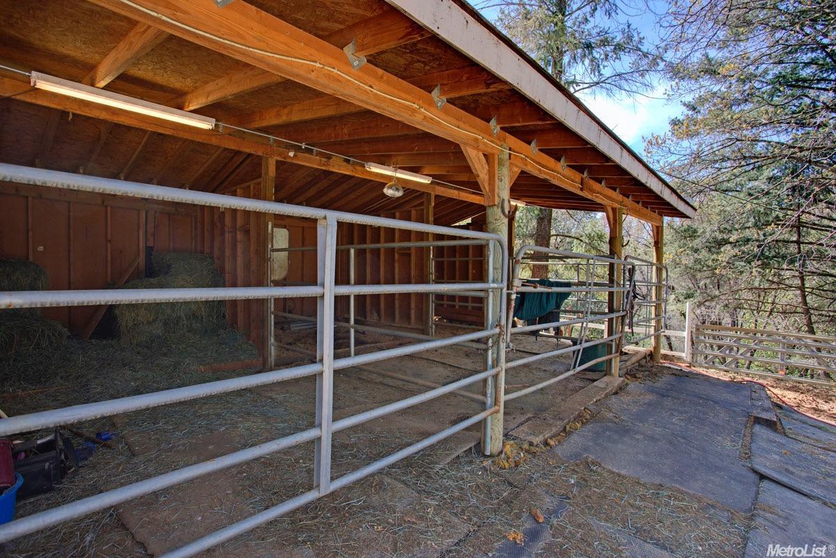 909 Easy Ln, Colfax, CA 95713 photo 16