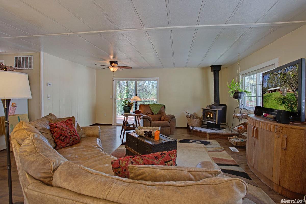 909 Easy Ln, Colfax, CA 95713 photo 4