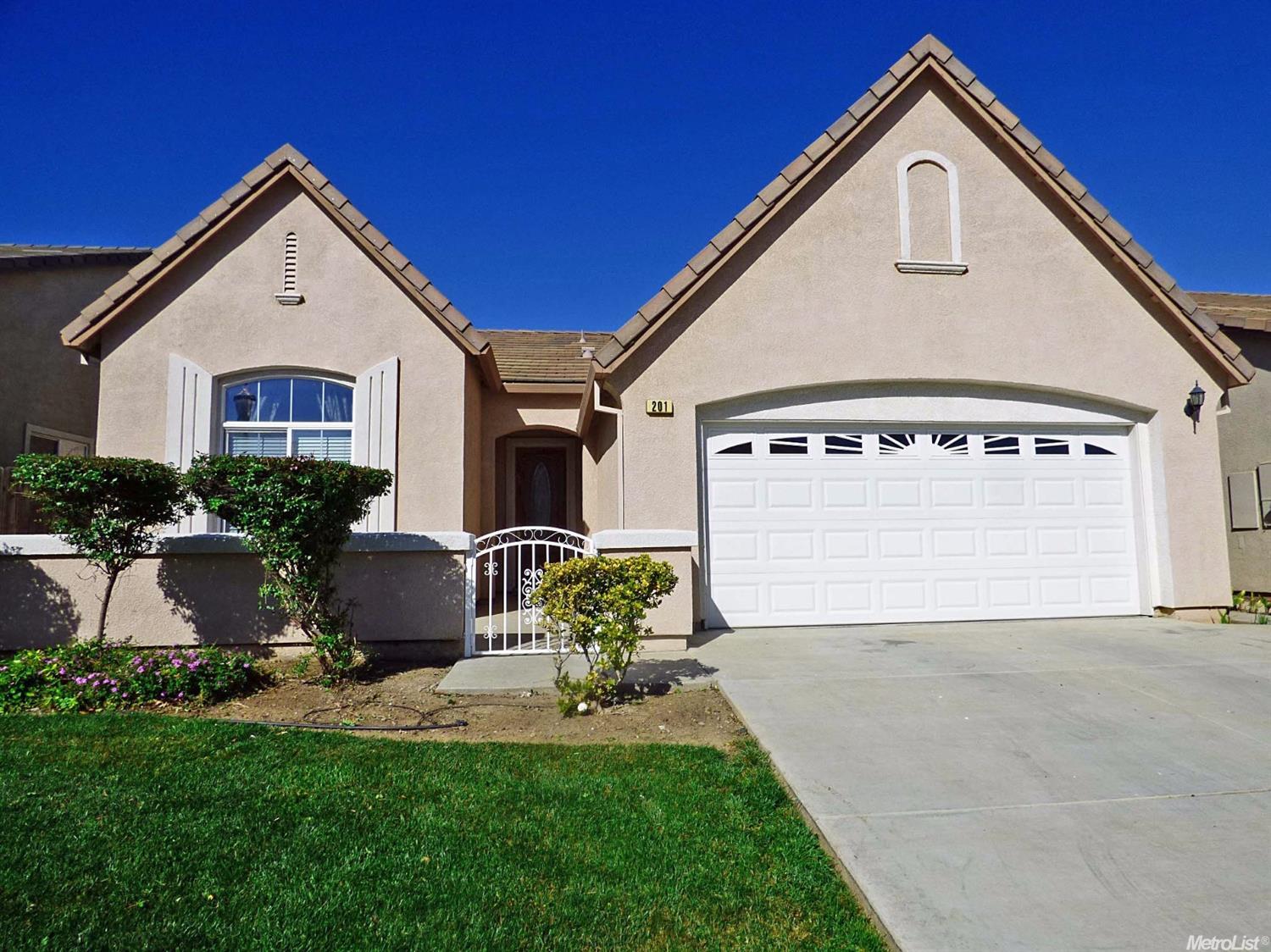 201 Spring Ave, Patterson, CA 95363 photo 1