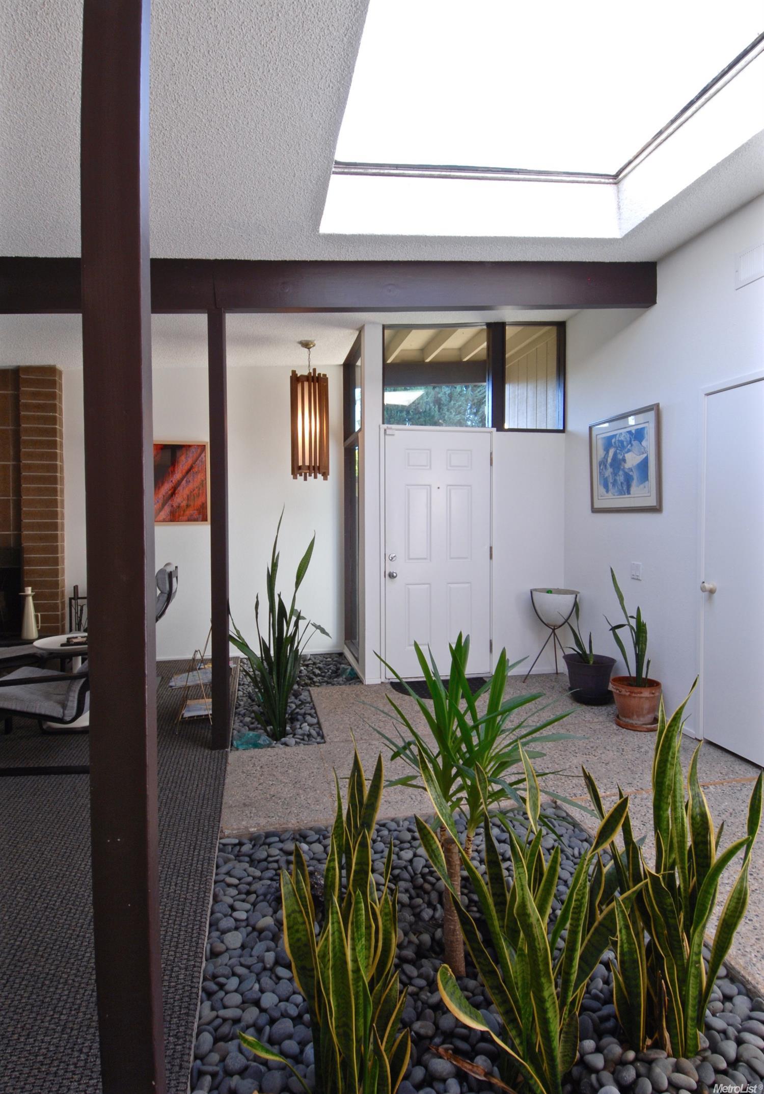 5742 Locust, Carmichael, CA 95608 photo 9