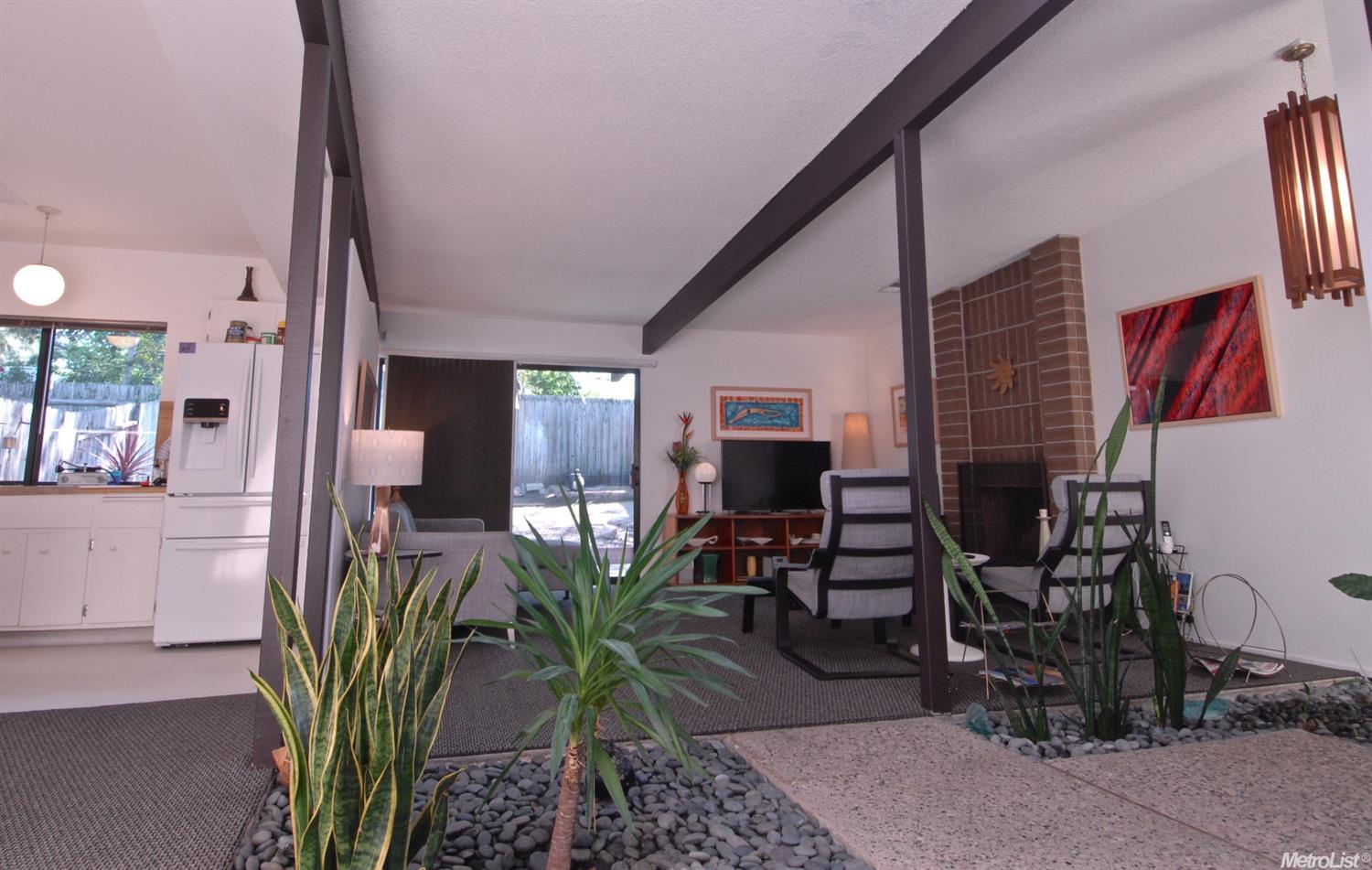 5742 Locust, Carmichael, CA 95608 photo 3