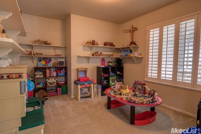 3037 Florinda Ln, Davis, CA 95618 photo 8