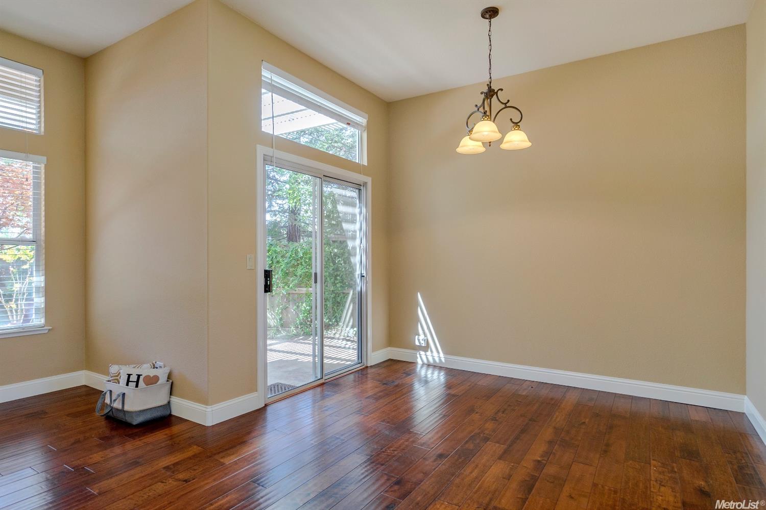 6500 Emerald Ct, Rocklin, CA 95677 photo 5