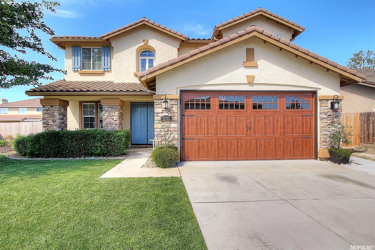 1233 Werner Dr, Ripon, CA 95366 photo 2