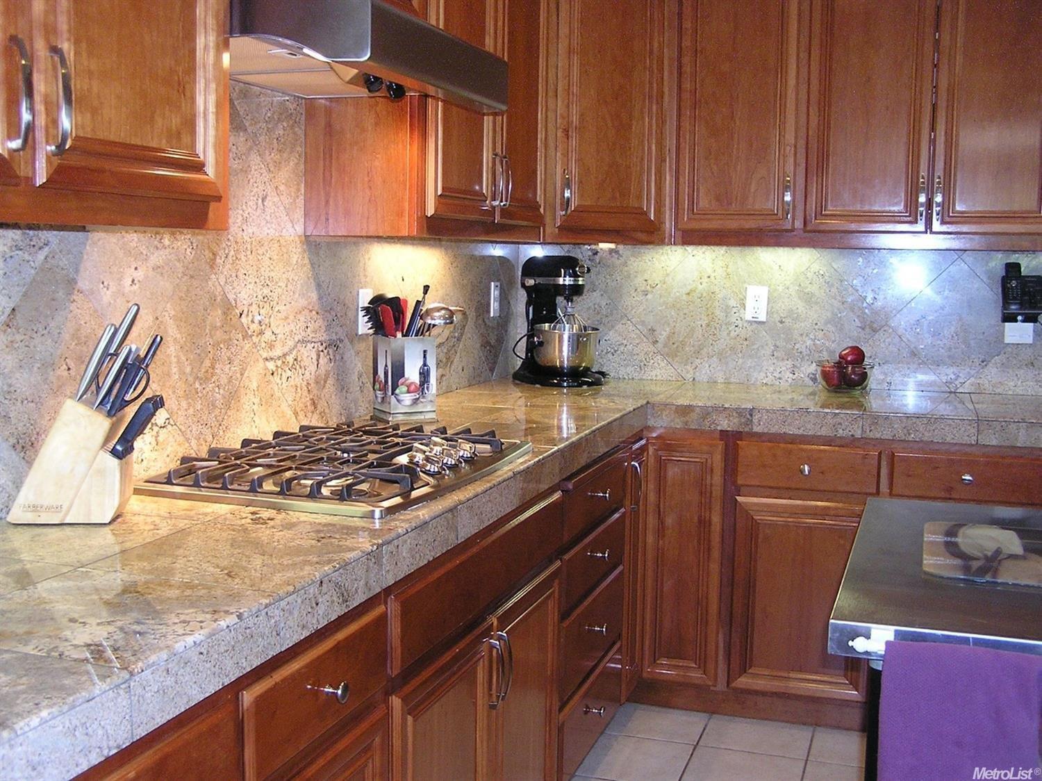 1384 Pyrenees St, Tracy, CA 95304 photo 5