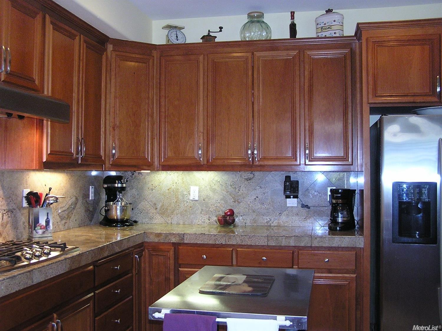 1384 Pyrenees St, Tracy, CA 95304 photo 4