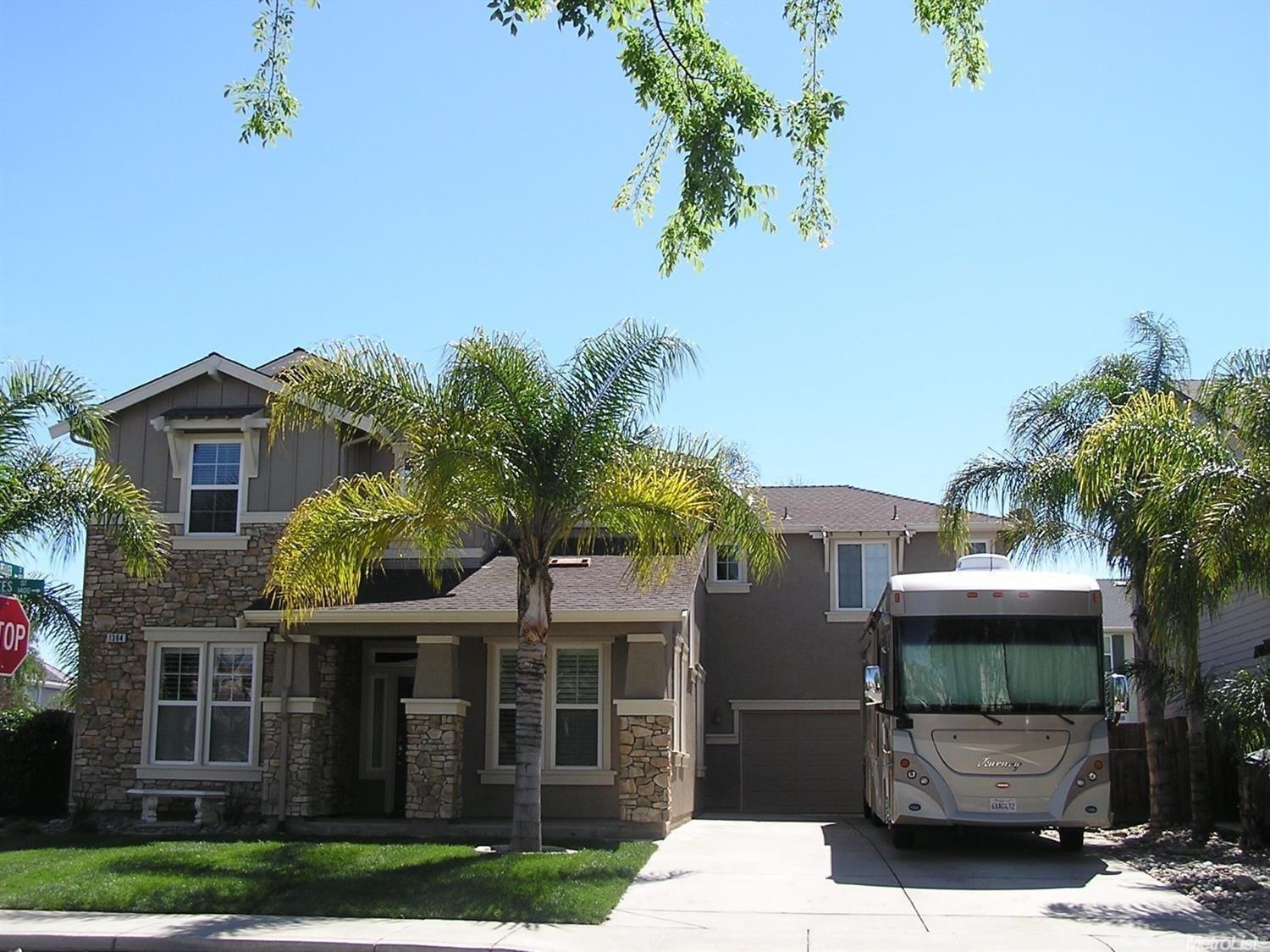 1384 Pyrenees St, Tracy, CA 95304 photo 1